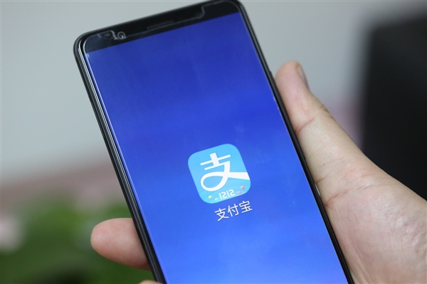 星巴克支付宝小程序正式上线 可给好友“定时送”心意